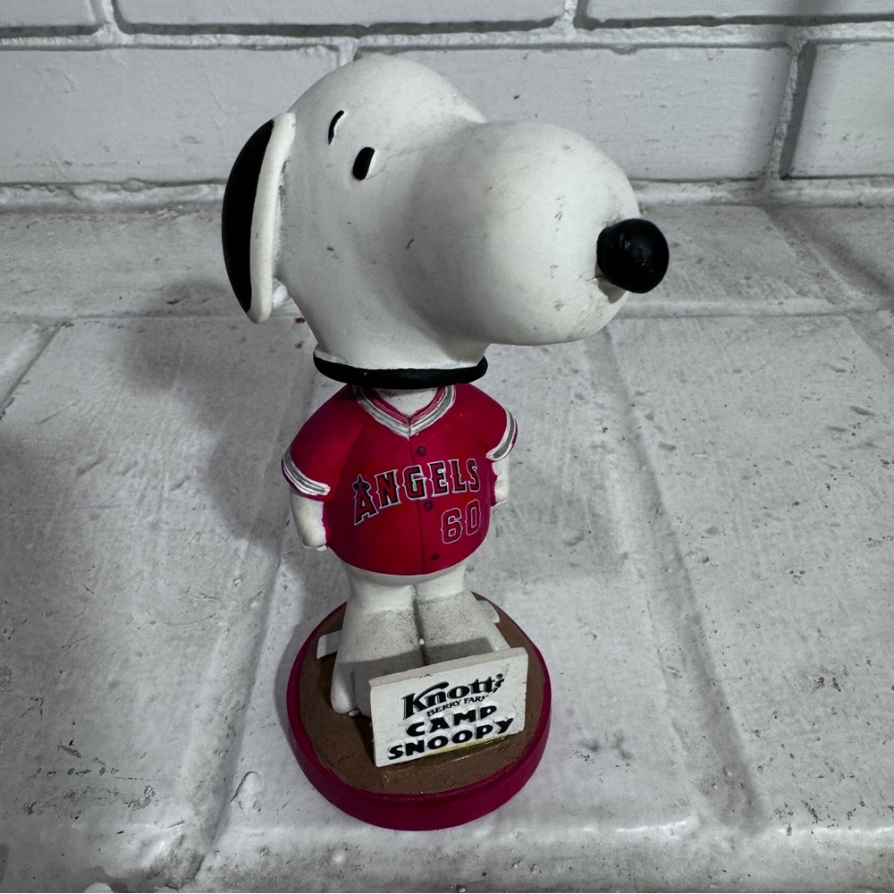 Los Angeles Angels Snoopy Bobblehead